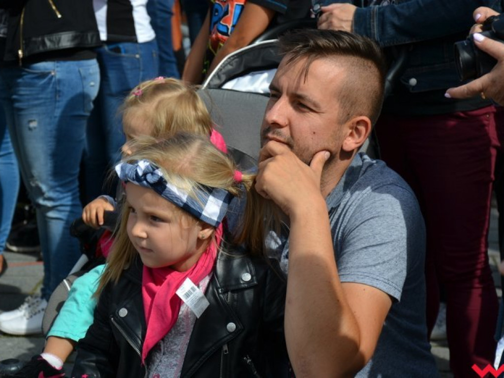 W marszu, w tańcu i na leżąco. Orkiestry znowu opanowały Wrześnię