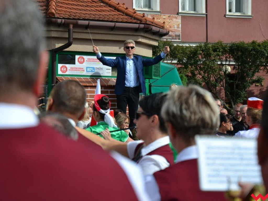 W marszu, w tańcu i na leżąco. Orkiestry znowu opanowały Wrześnię