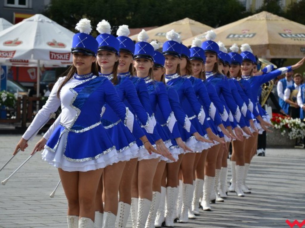 W marszu, w tańcu i na leżąco. Orkiestry znowu opanowały Wrześnię