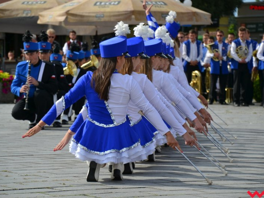 W marszu, w tańcu i na leżąco. Orkiestry znowu opanowały Wrześnię