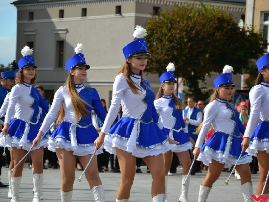 W marszu, w tańcu i na leżąco. Orkiestry znowu opanowały Wrześnię