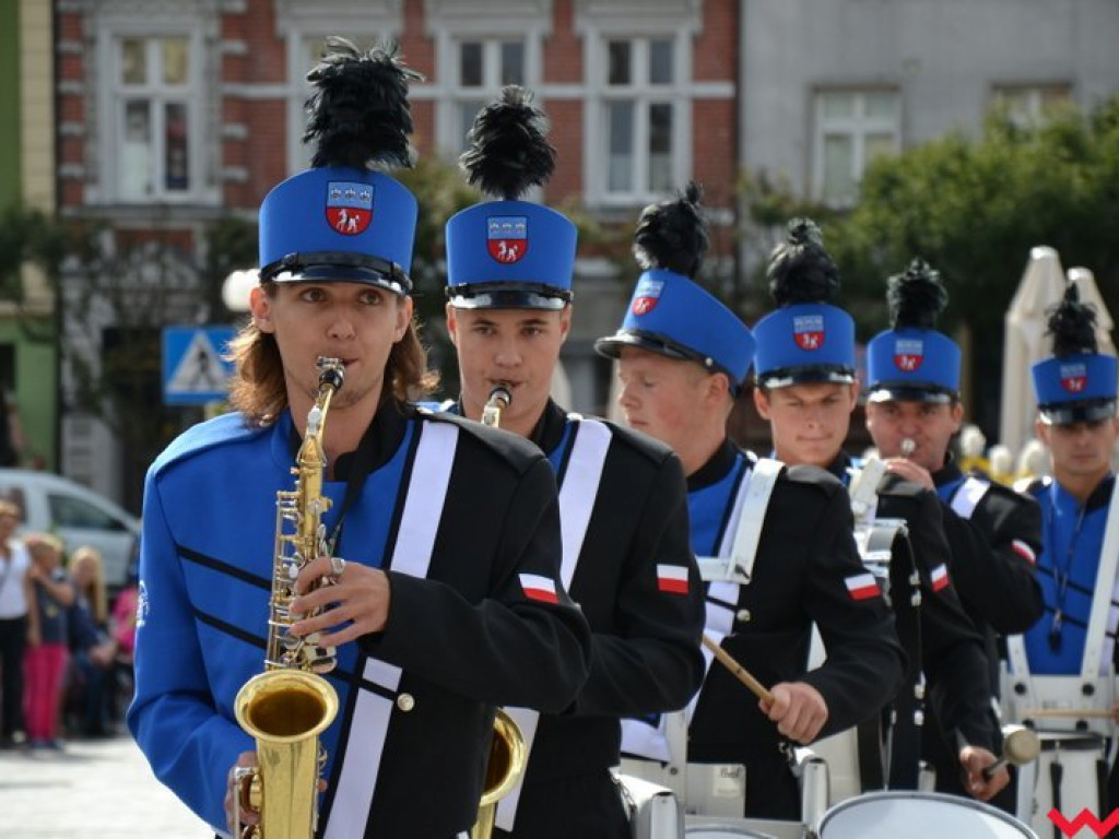 W marszu, w tańcu i na leżąco. Orkiestry znowu opanowały Wrześnię