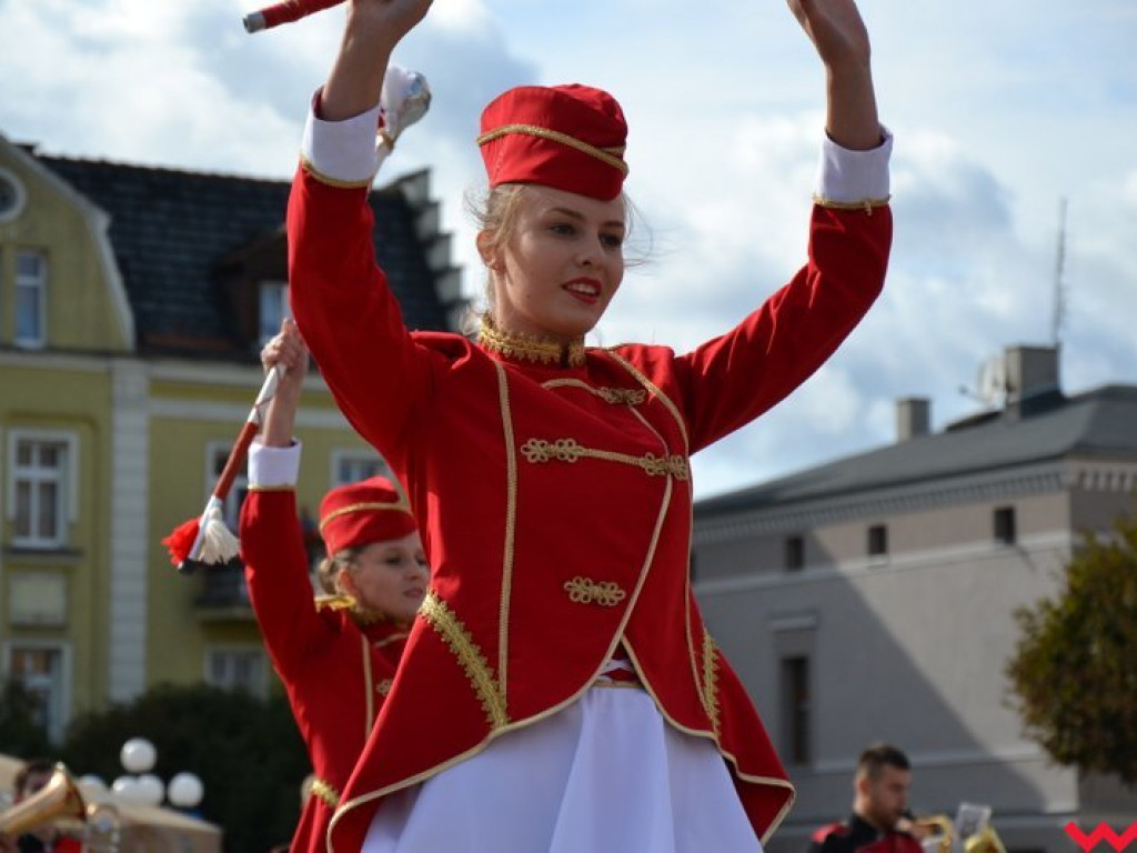 W marszu, w tańcu i na leżąco. Orkiestry znowu opanowały Wrześnię