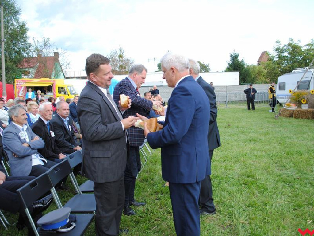 Po wielu latach przerwy Kaczanowo znowu było gospodarzem dożynek gminnych
