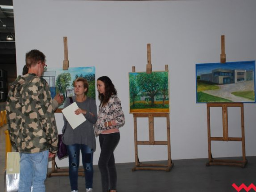 Krajobraz Starczanowa do podziwiania w firmie Ricor