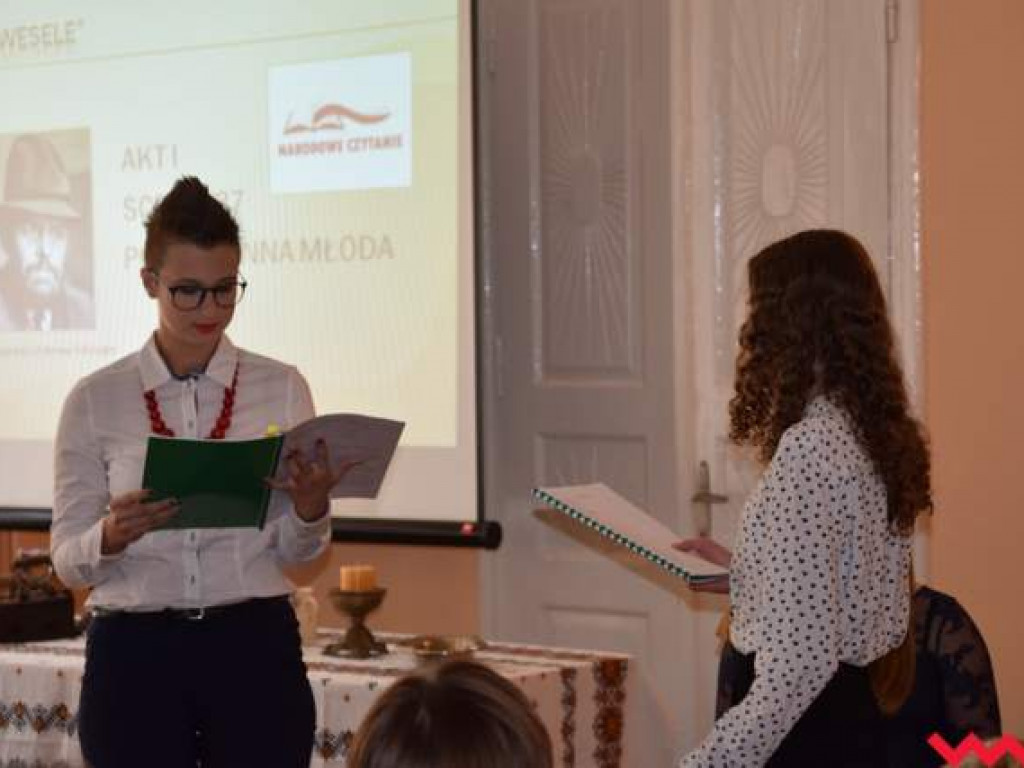 Narodowe Czytanie „Wesela” Stanisława Wyspiańskiego w Kołaczkowie, czyli  przypomnienie przesłania ze szkolnej lektury