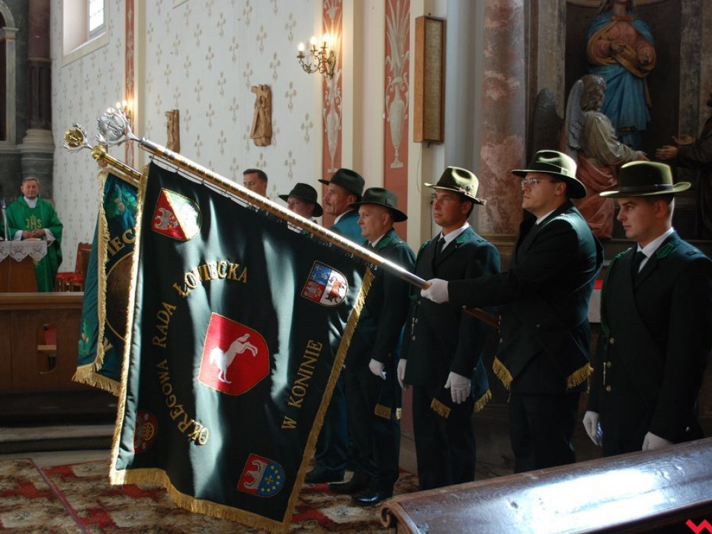 30 lat i nadanie sztandaru. Świętowali myśliwi z Koła Łowieckiego Puszcza Pyzderska