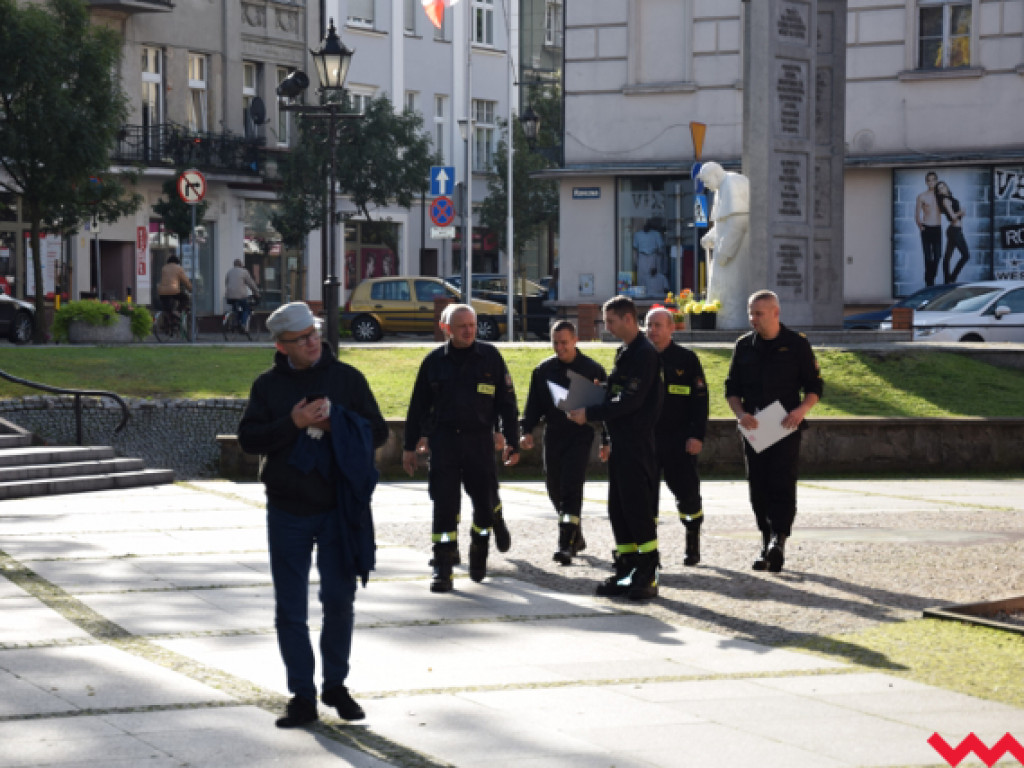 Komisja strażaków uznała, że wrzesińska fara jest bezpieczna, ale akcja gaśniczna na wieży kościoła może być trudna