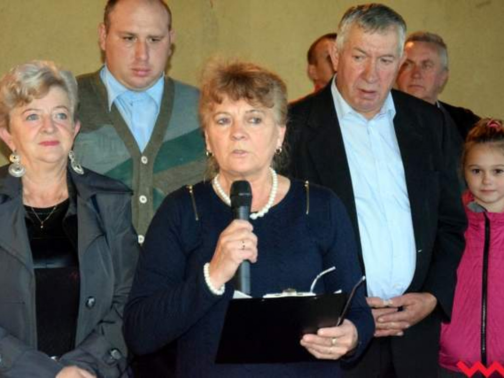Nowa wiata przy świetlicy wiejskiej we Wszemborzu zbudowana dzięki wsparciu z programu 