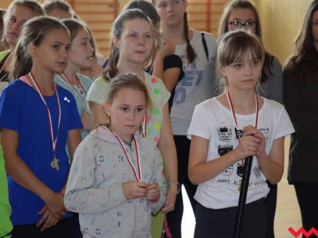 Kołaczkowianie bezkonkurencyjni w Reymontowskim Turnieju Unihokeja. Dziewczęta i chłopcy spisali się na medal