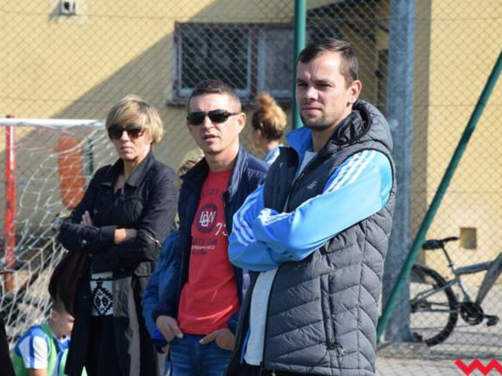 Rozgrywki Szkółki Piłkarskiej Fox nie zwalniają. W sobotę adpetom futbolu dopisywała pogoda