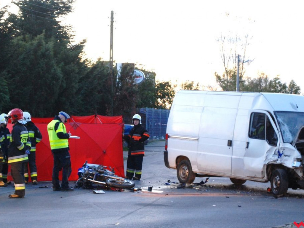 Śmiertelny wypadek motocyklisty w Pyzdrach. Ofiarą jest młody policjant