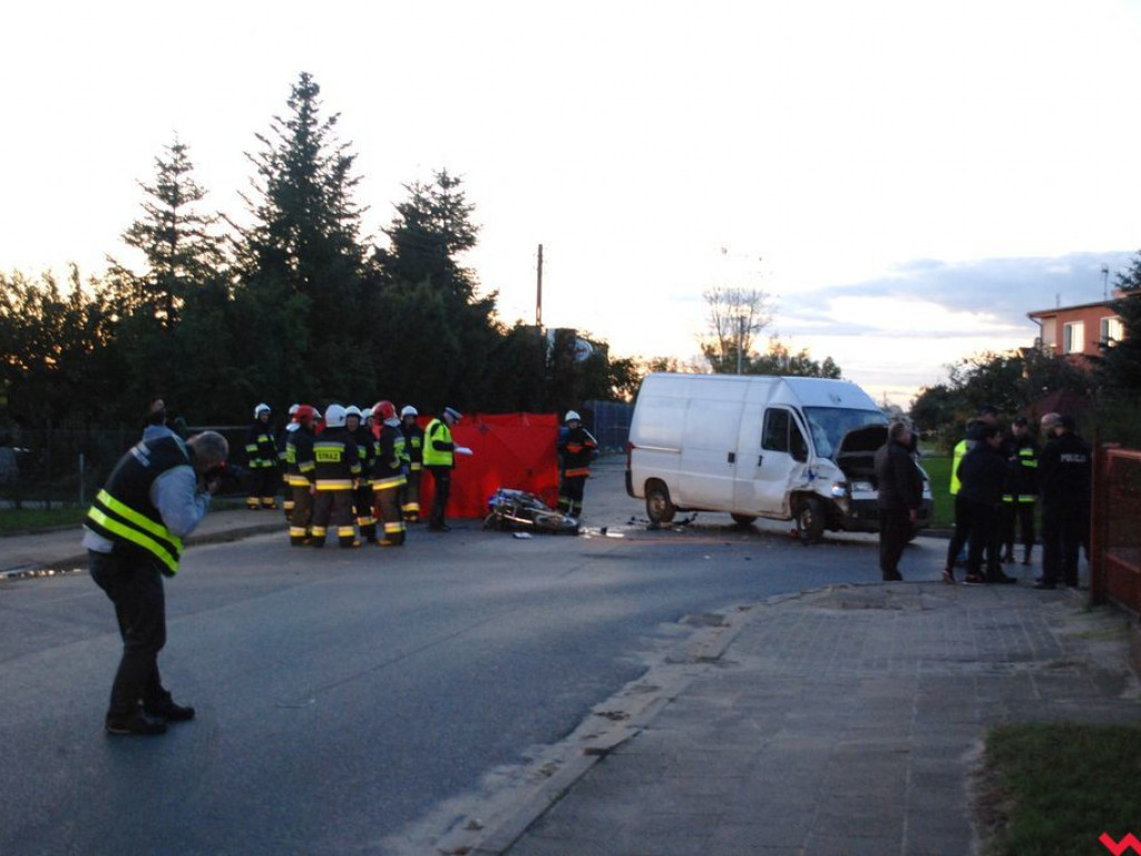 Śmiertelny wypadek motocyklisty w Pyzdrach. Ofiarą jest młody policjant