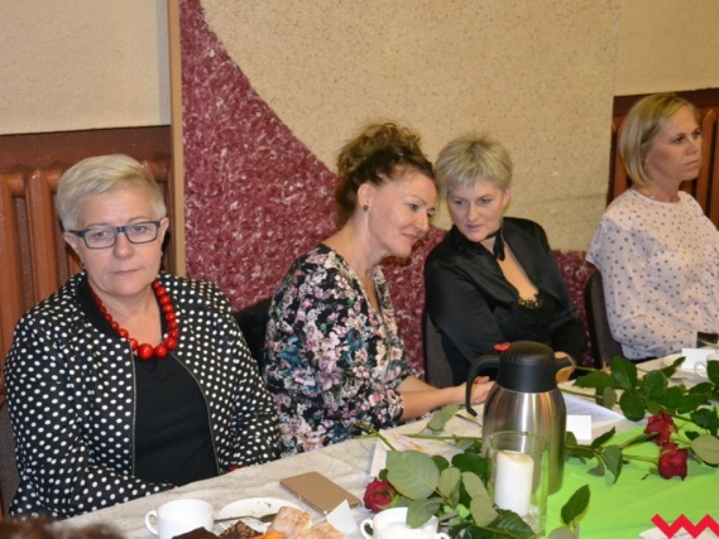 Burmistrz hojnie nagrodził nauczycieli i dyrektorów gminnych placówek