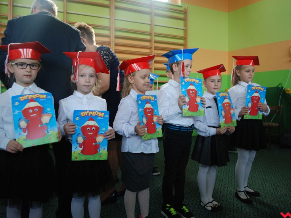 Uroczyste ślubowanie pierwszoklasistów