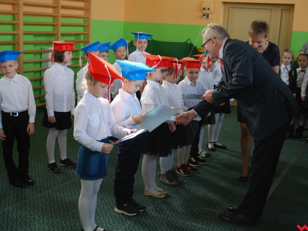 Uroczyste ślubowanie pierwszoklasistów