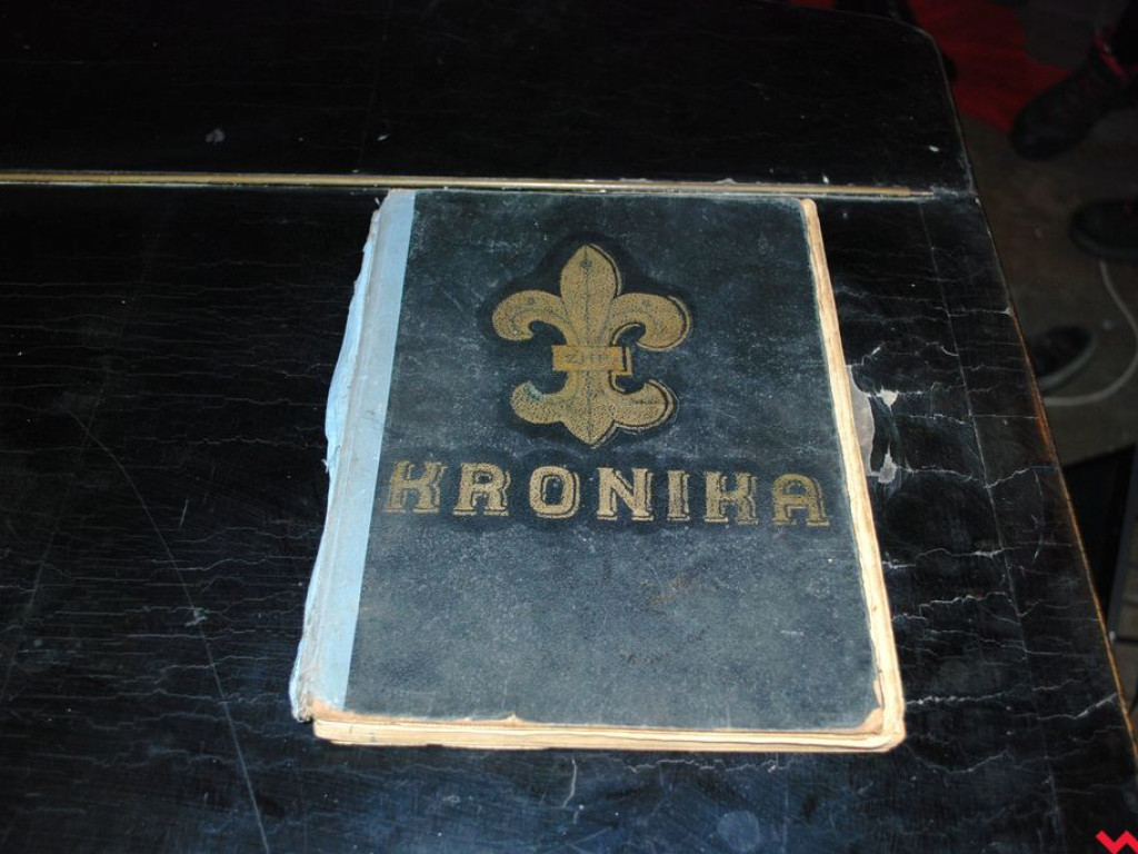 Kronika pyzderskich harcerzy z 1957 roku trafiła do muzeum