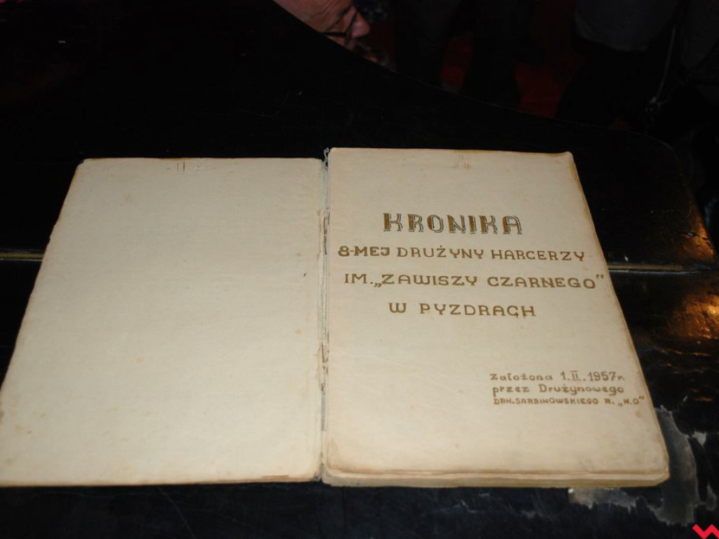 Kronika pyzderskich harcerzy z 1957 roku trafiła do muzeum