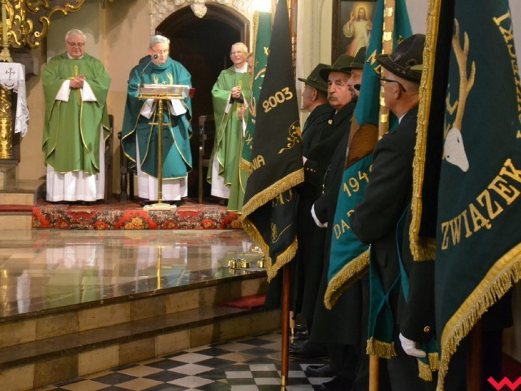 Bez nich dziki i sarny biegałyby po ulicach Wrześni. Myśliwi z „Szaraka” uczcili 70-lecie