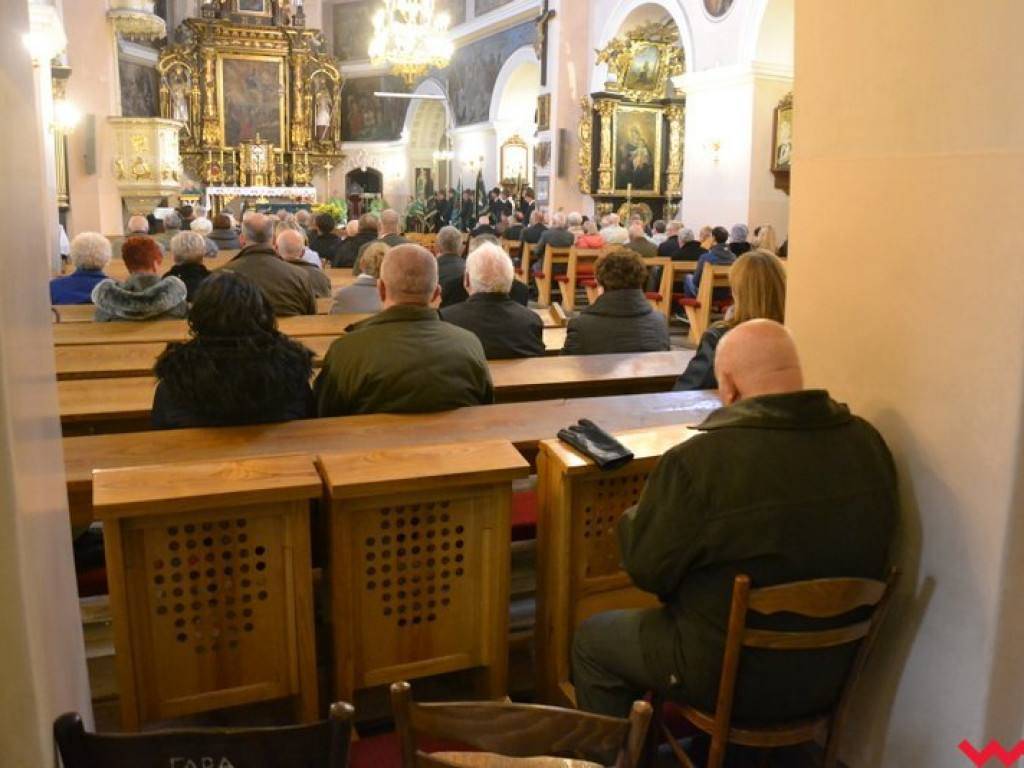 Bez nich dziki i sarny biegałyby po ulicach Wrześni. Myśliwi z „Szaraka” uczcili 70-lecie