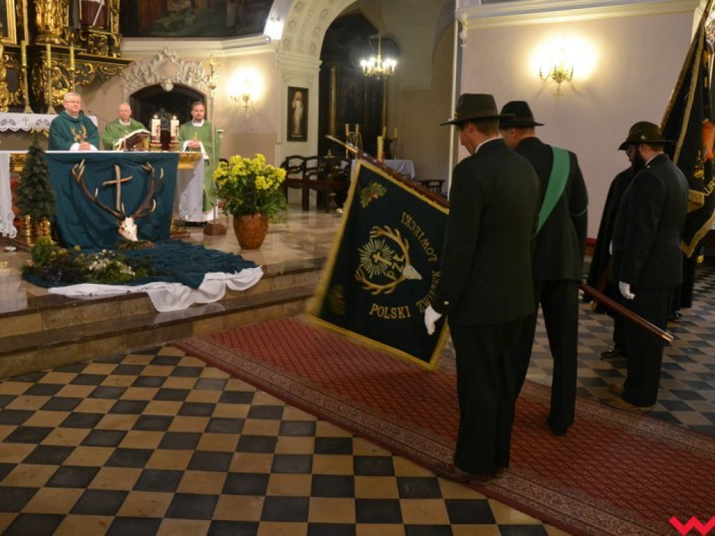 Bez nich dziki i sarny biegałyby po ulicach Wrześni. Myśliwi z „Szaraka” uczcili 70-lecie