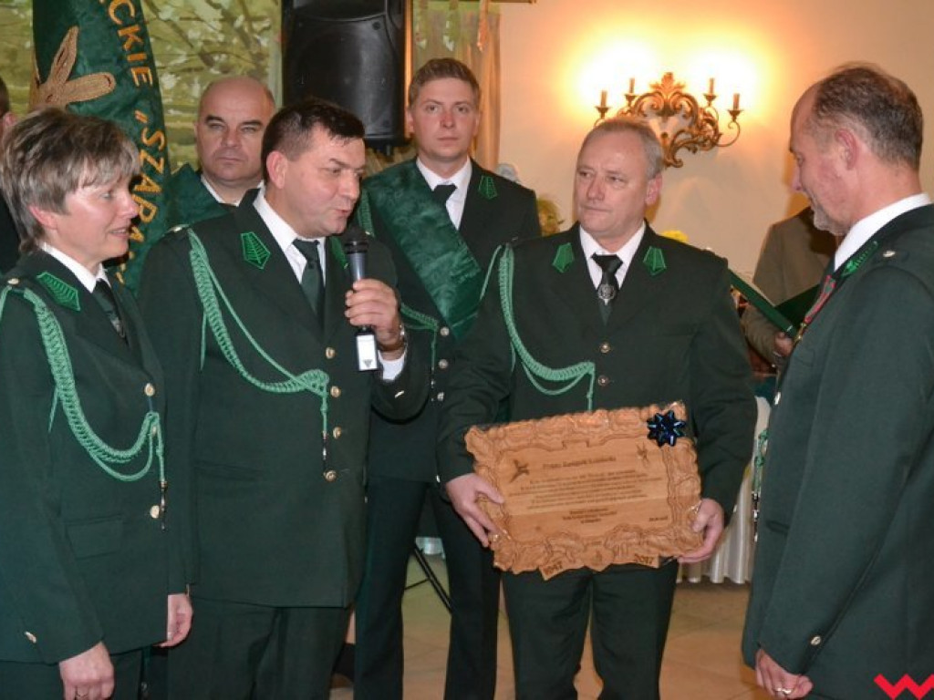 Bez nich dziki i sarny biegałyby po ulicach Wrześni. Myśliwi z „Szaraka” uczcili 70-lecie