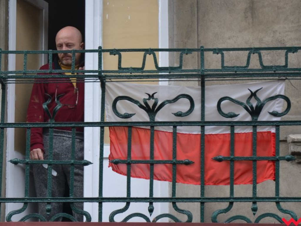 Sztafeta pokoleń w radosnym niepodległościowym przemarszu