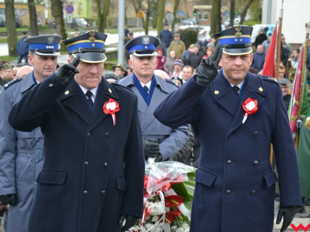 Sztafeta pokoleń w radosnym niepodległościowym przemarszu