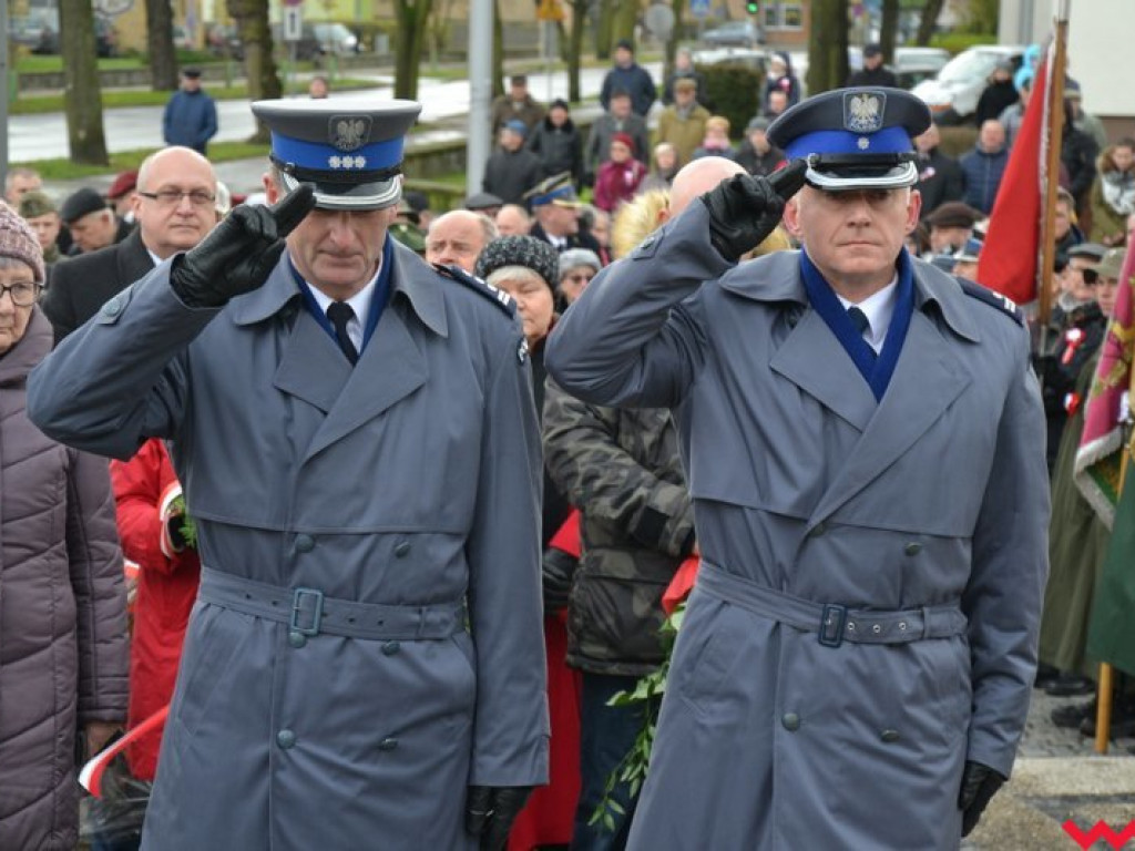 Sztafeta pokoleń w radosnym niepodległościowym przemarszu