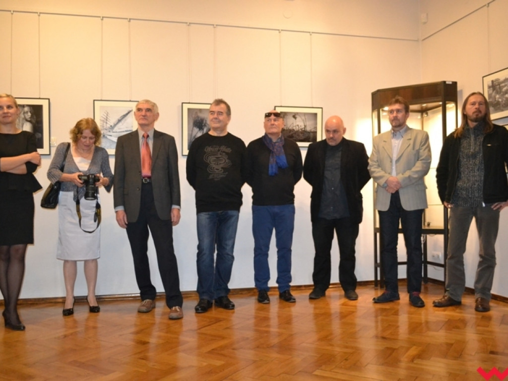 Raport z fotografii złożony. Mundurowi po raz kolejny pokazali artystyczną pasję