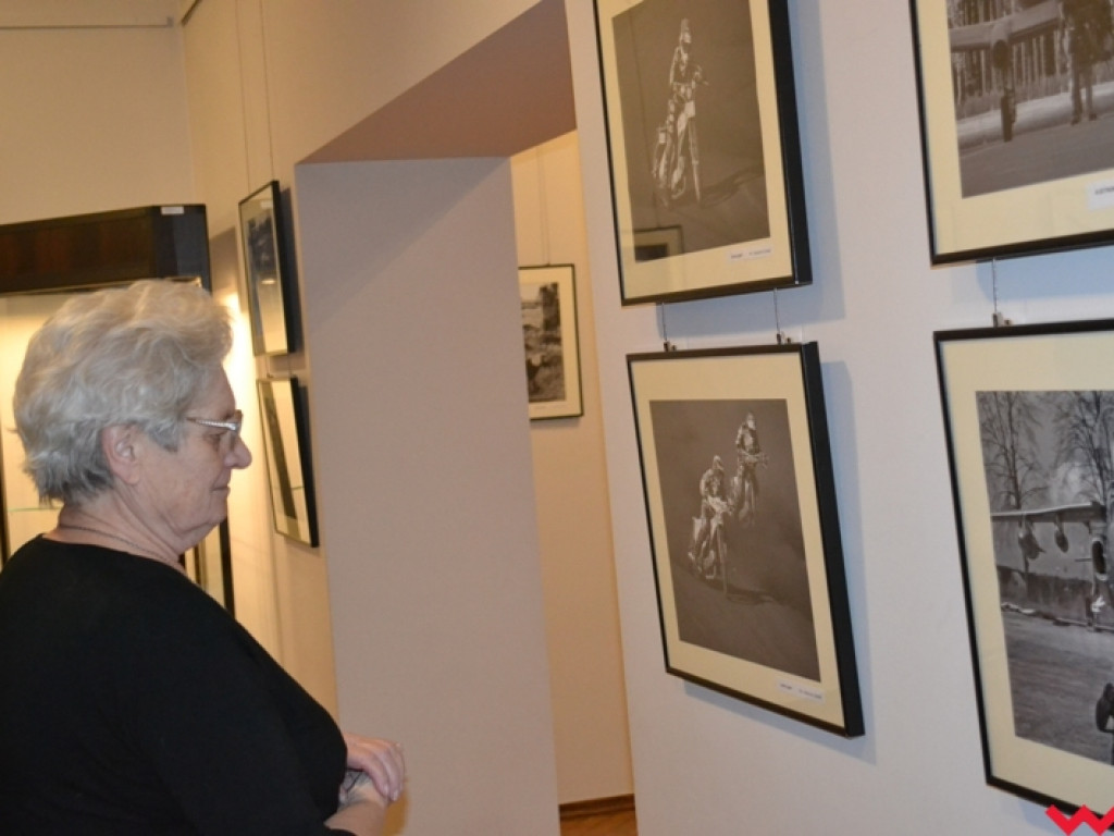 Raport z fotografii złożony. Mundurowi po raz kolejny pokazali artystyczną pasję