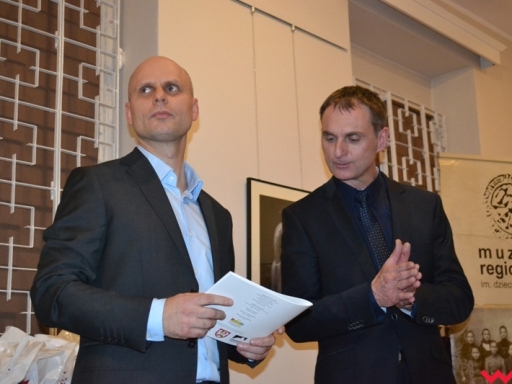 Raport z fotografii złożony. Mundurowi po raz kolejny pokazali artystyczną pasję