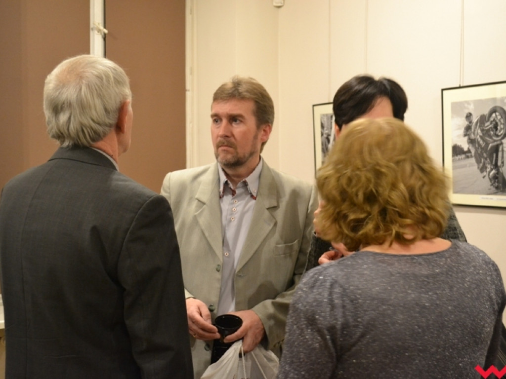 Raport z fotografii złożony. Mundurowi po raz kolejny pokazali artystyczną pasję