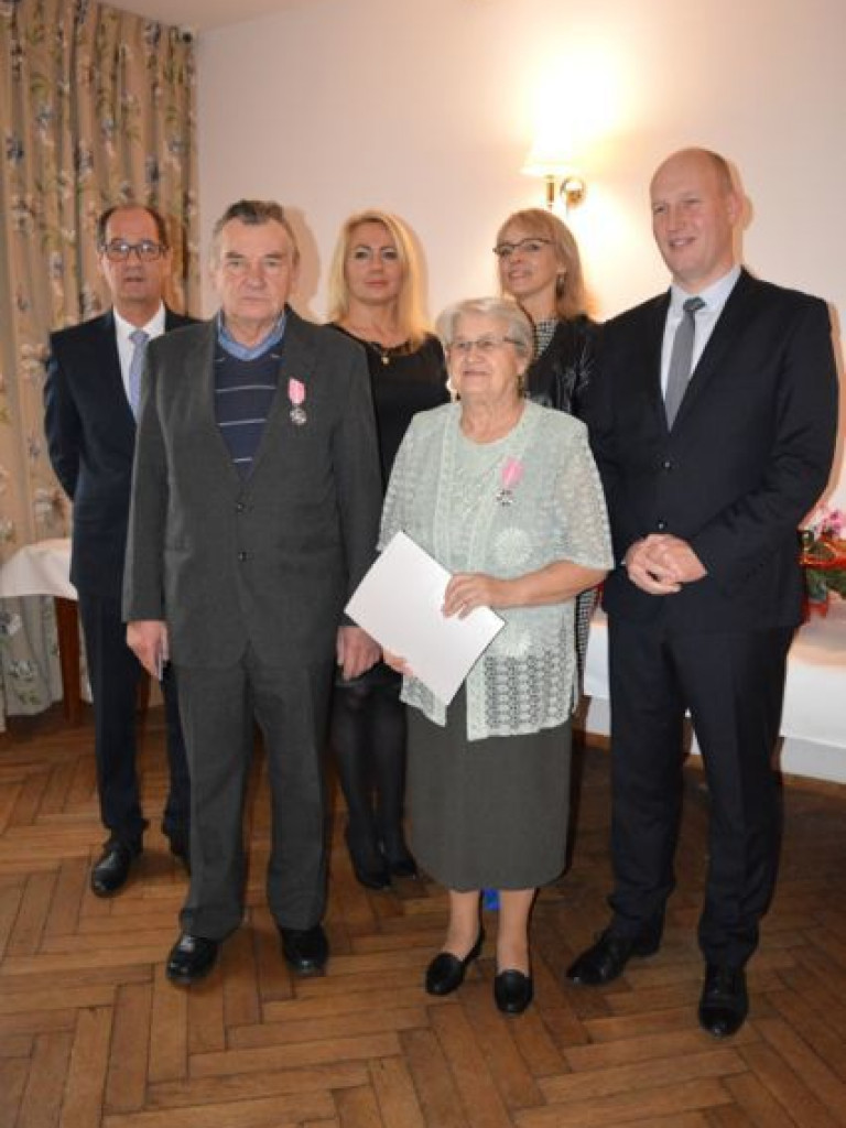 50 lat małżeństwa za nimi! Wśród odznaczonych były dyrektor wrzesińskiego ogólniaka