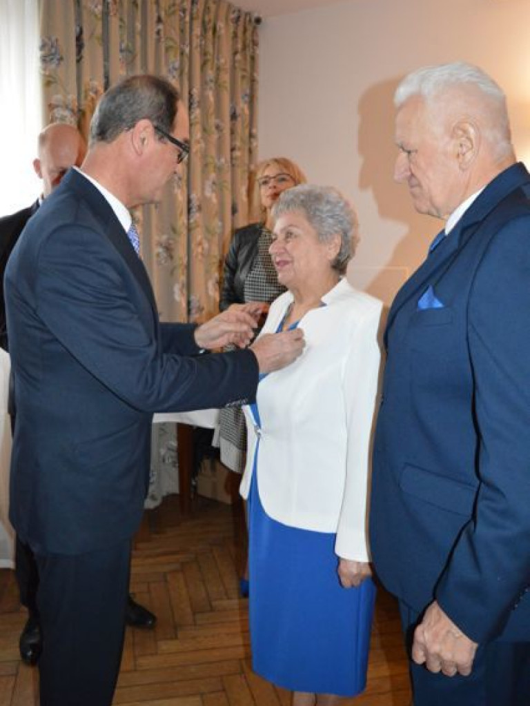 50 lat małżeństwa za nimi! Wśród odznaczonych były dyrektor wrzesińskiego ogólniaka