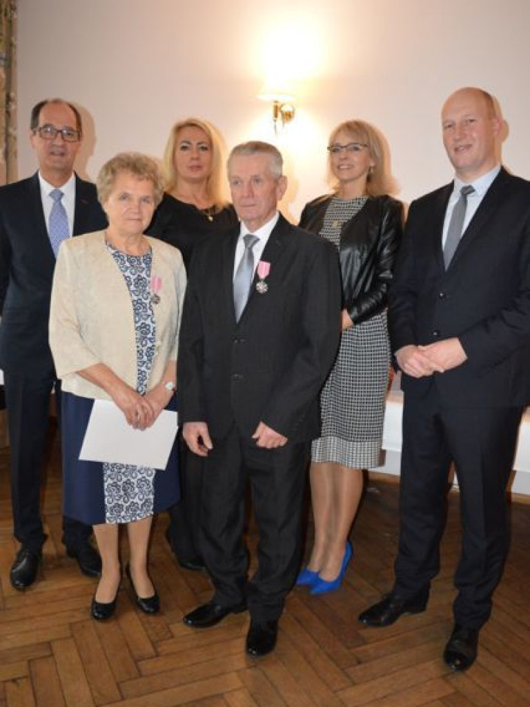 50 lat małżeństwa za nimi! Wśród odznaczonych były dyrektor wrzesińskiego ogólniaka
