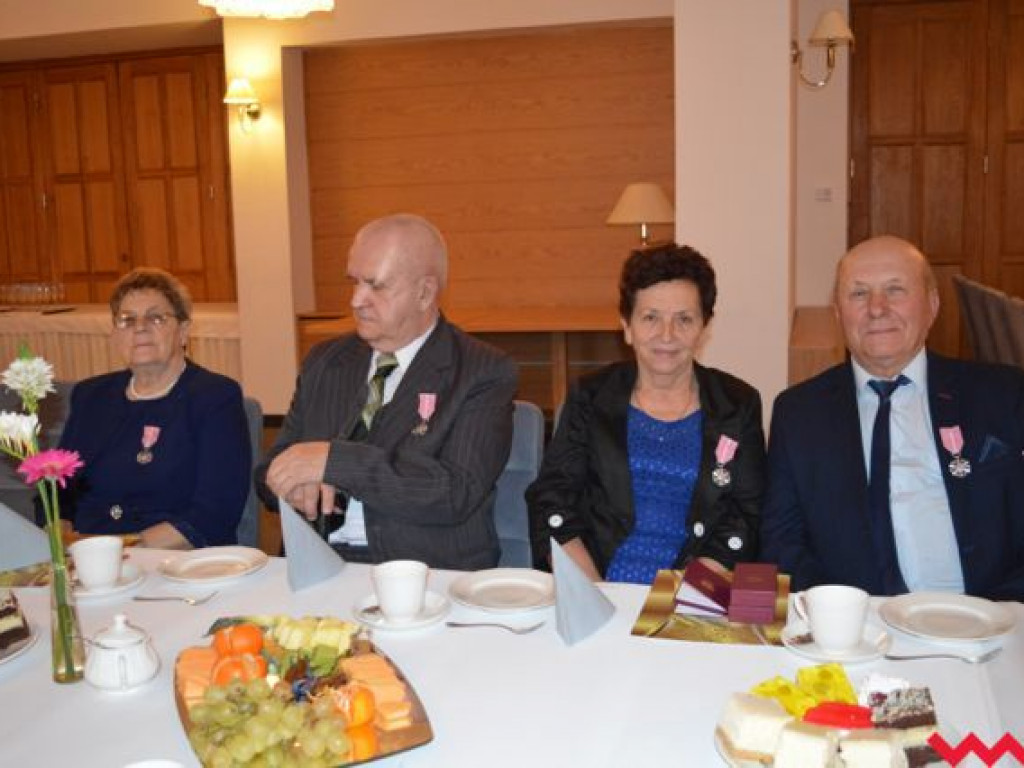 50 lat małżeństwa za nimi! Wśród odznaczonych były dyrektor wrzesińskiego ogólniaka