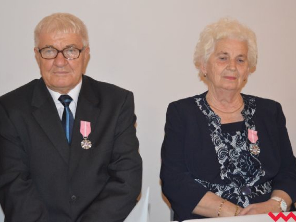 50 lat małżeństwa za nimi! Wśród odznaczonych były dyrektor wrzesińskiego ogólniaka