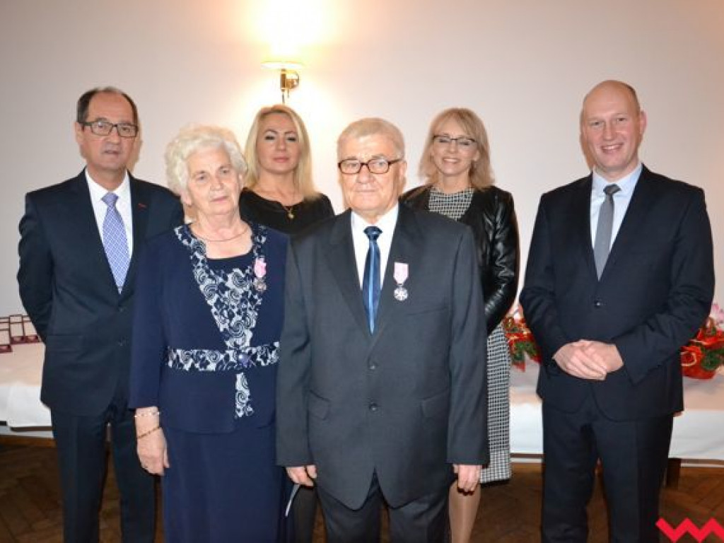 50 lat małżeństwa za nimi! Wśród odznaczonych były dyrektor wrzesińskiego ogólniaka