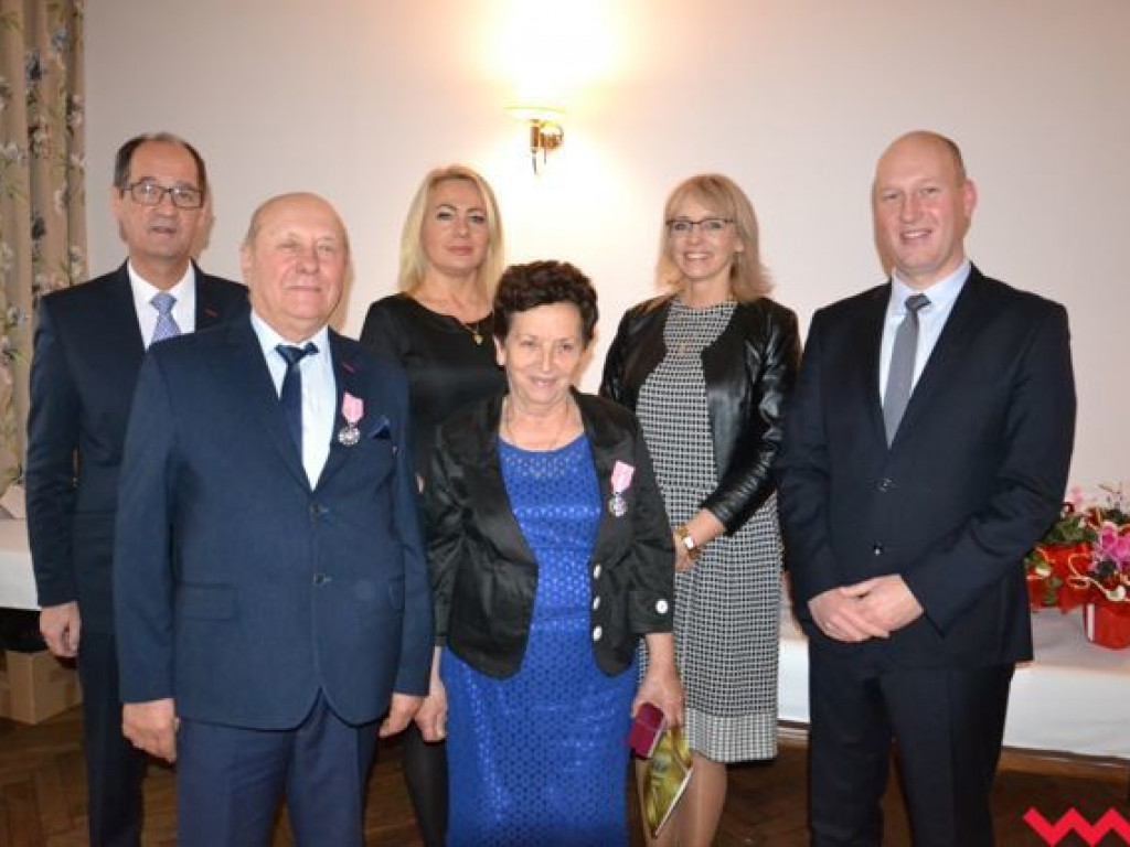50 lat małżeństwa za nimi! Wśród odznaczonych były dyrektor wrzesińskiego ogólniaka