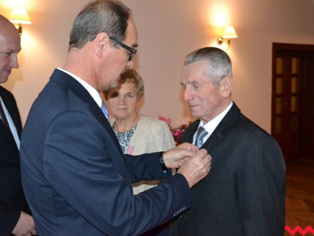 50 lat małżeństwa za nimi! Wśród odznaczonych były dyrektor wrzesińskiego ogólniaka