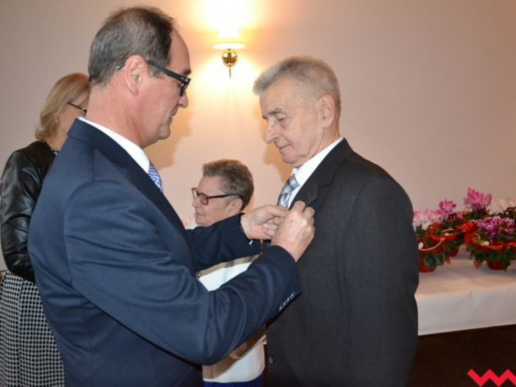 50 lat małżeństwa za nimi! Wśród odznaczonych były dyrektor wrzesińskiego ogólniaka