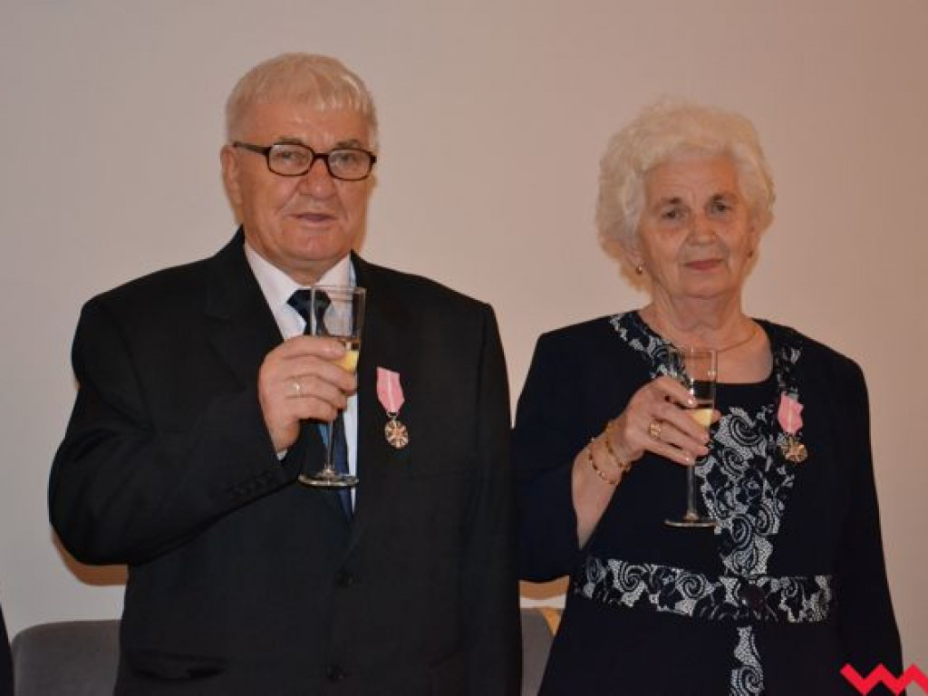 50 lat małżeństwa za nimi! Wśród odznaczonych były dyrektor wrzesińskiego ogólniaka
