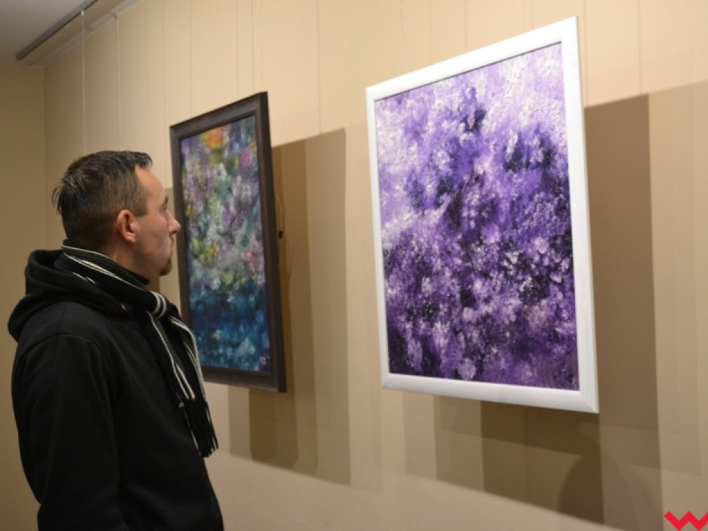 Krzyk emocji w kolorze lawendy. Uzdolniona wrześnianka pokazała swoje prace