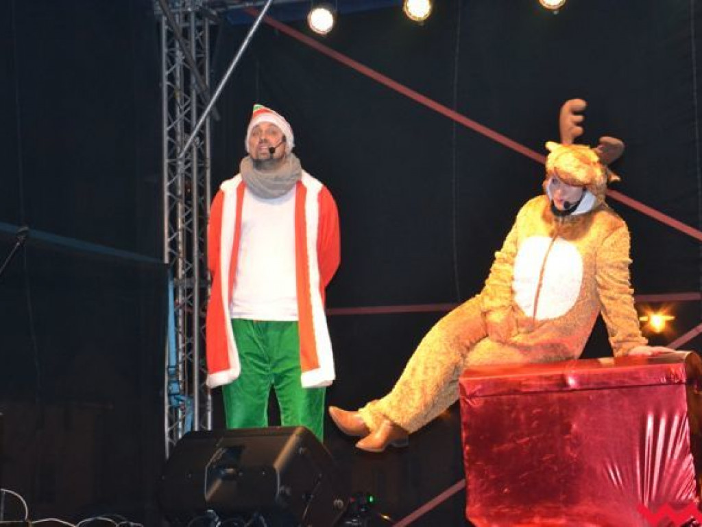 Światełka na choince zapalone. Mieszkańcy Nekli odliczają dni do Bożego Narodzenia