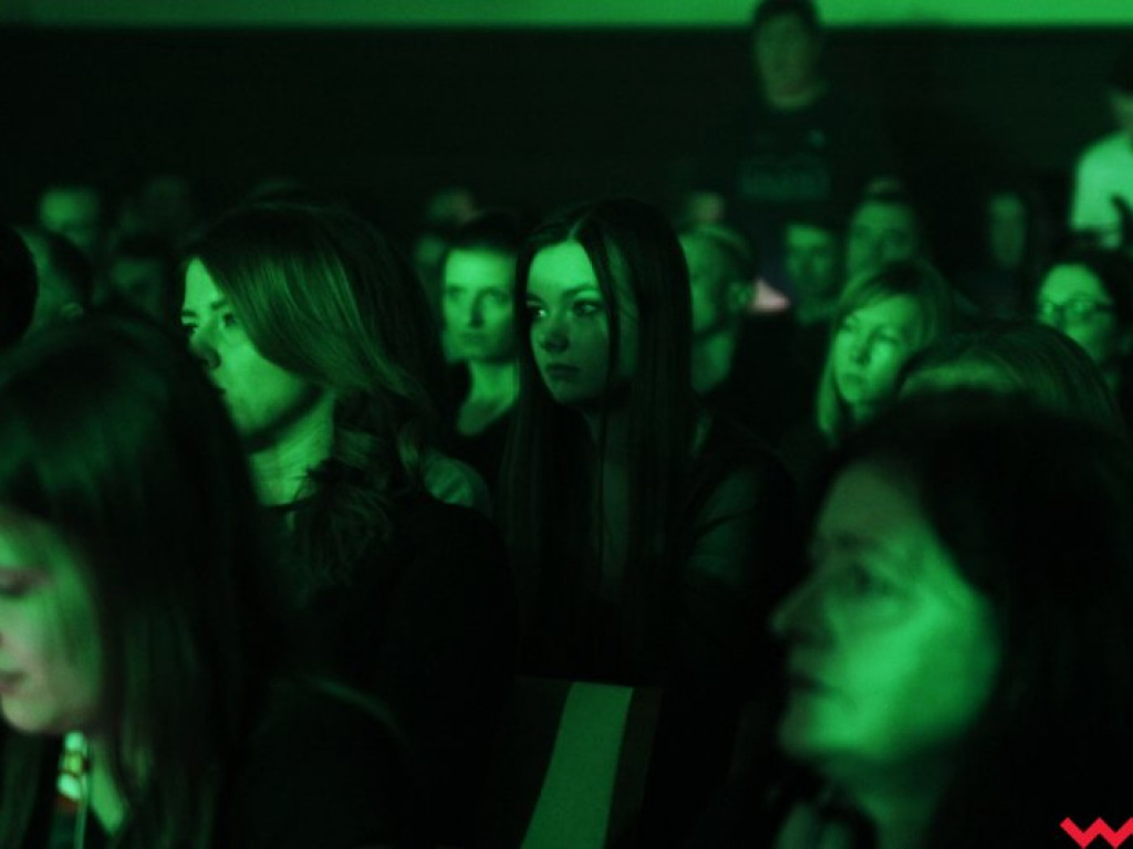 Licealna aula zadrżała w posadach na koncercie Closterkellera