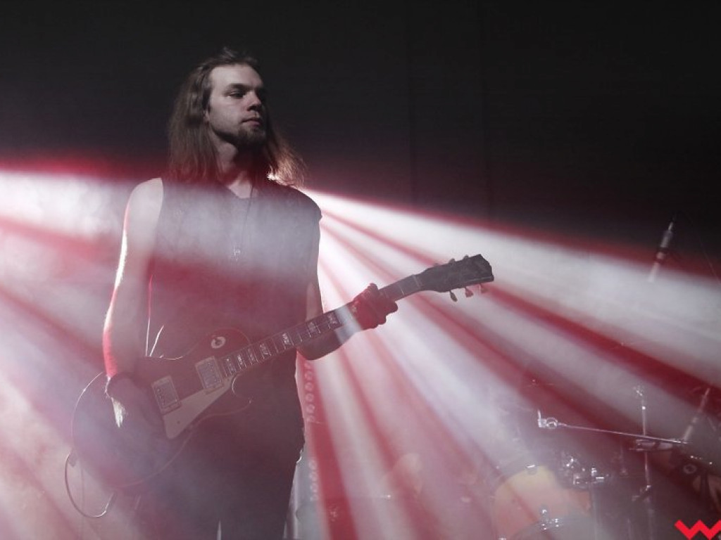 Licealna aula zadrżała w posadach na koncercie Closterkellera