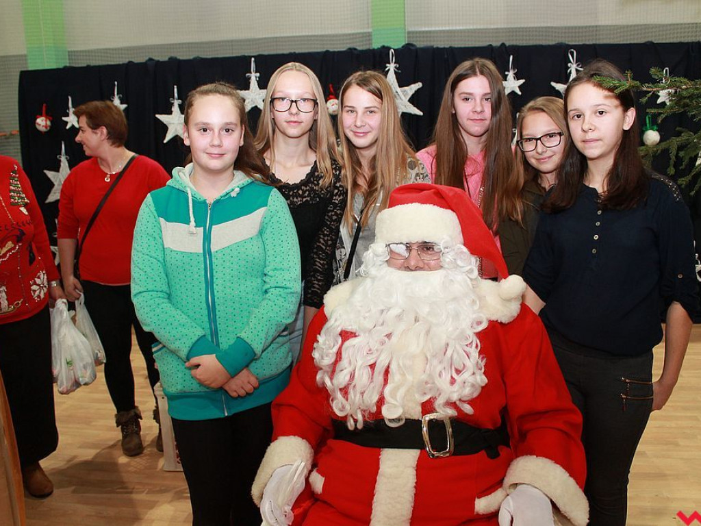 Świąteczny klimat na Jarmarku Bożonarodzeniowym