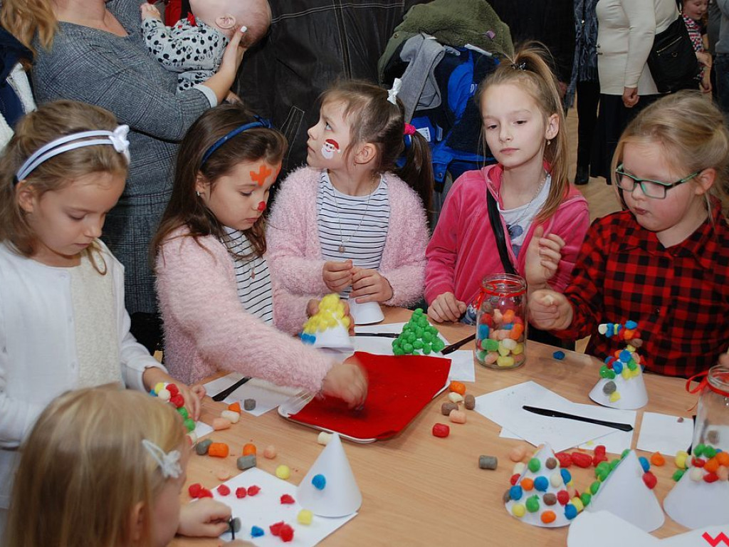 Świąteczny klimat na Jarmarku Bożonarodzeniowym