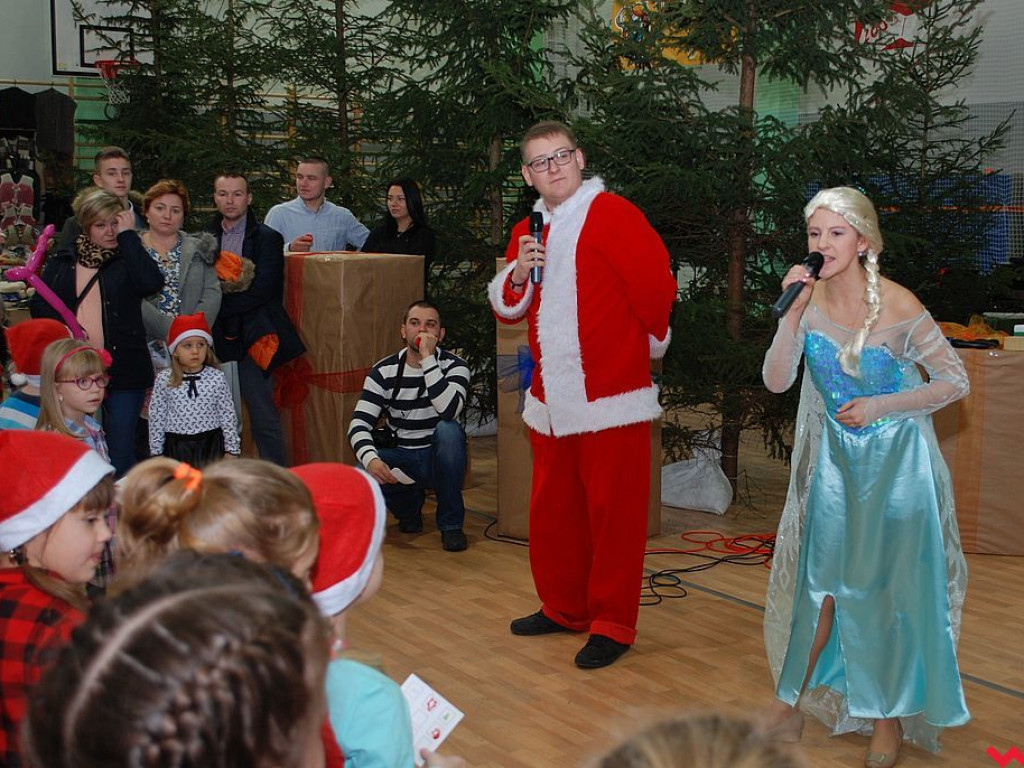 Świąteczny klimat na Jarmarku Bożonarodzeniowym